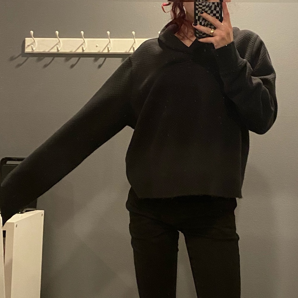 Cropped collared pullover